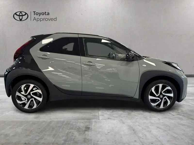 Toyota Aygo X usata a Prato (5)