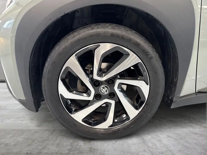 Toyota Aygo X usata a Prato (9)
