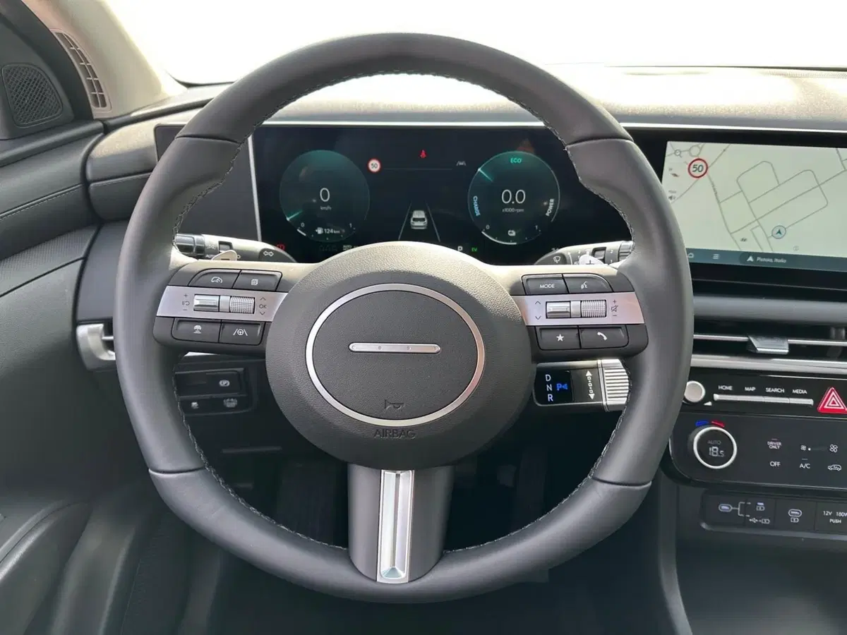 Hyundai Tucson nuova a Pistoia (6)