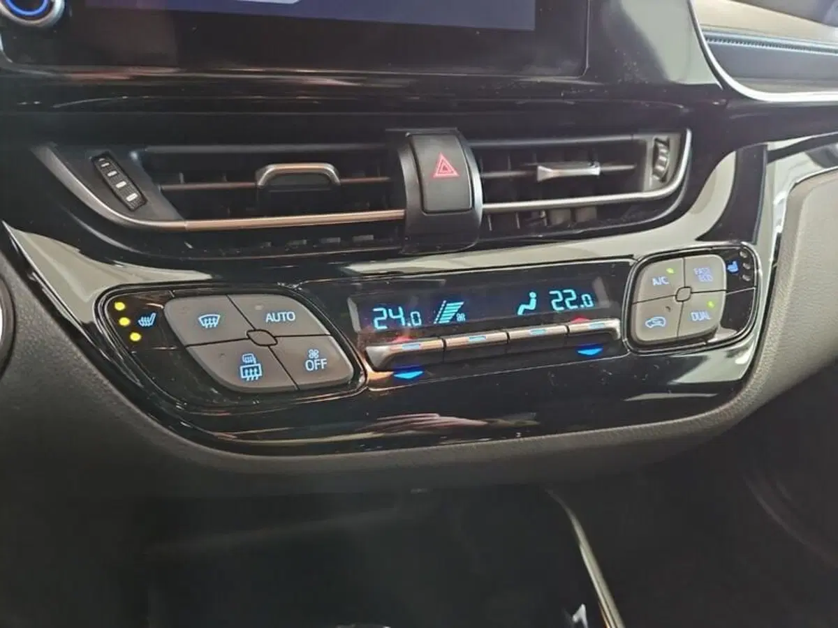 Toyota Toyota C-HR usata a Vicenza (9)