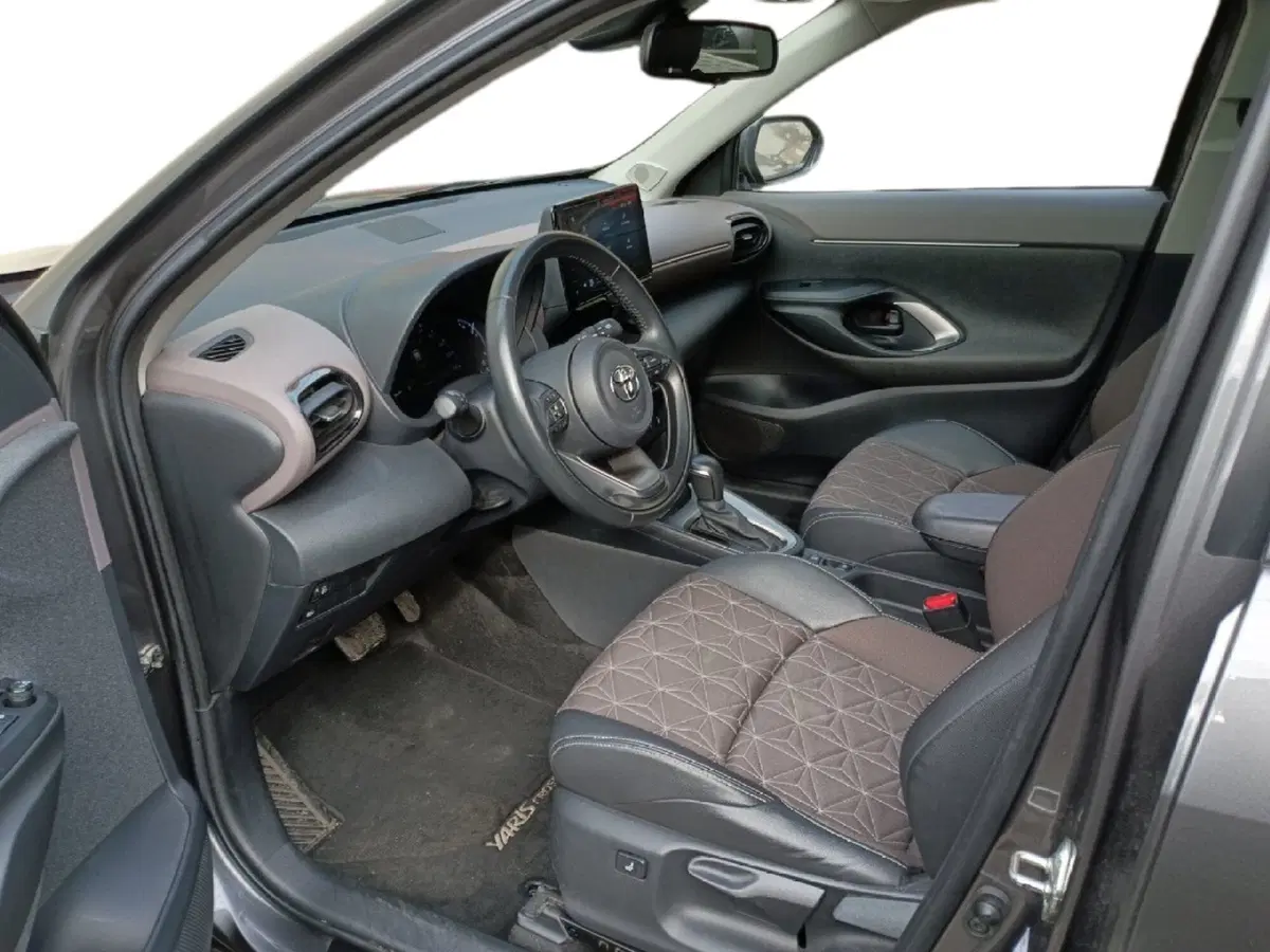 Toyota Yaris Cross usata a Milano (16)