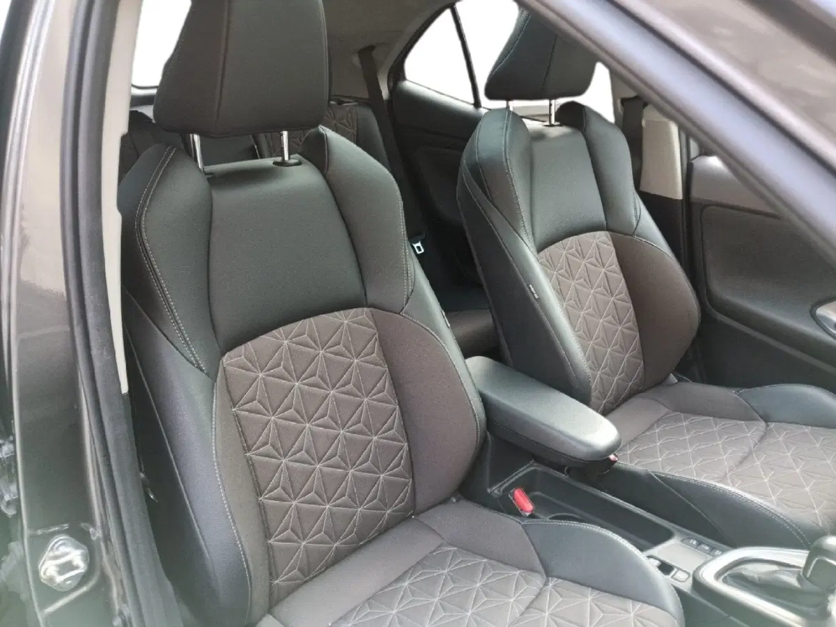 Toyota Yaris Cross usata a Milano (8)