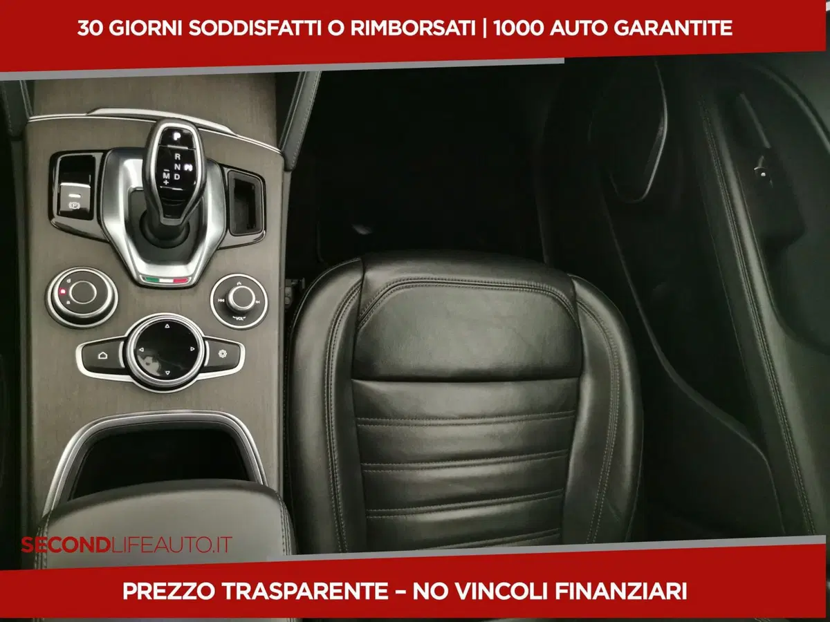 Alfa Romeo Stelvio usata a Chieti (19)