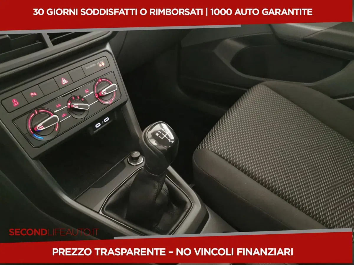 Volkswagen T-Cross usata a Chieti (18)