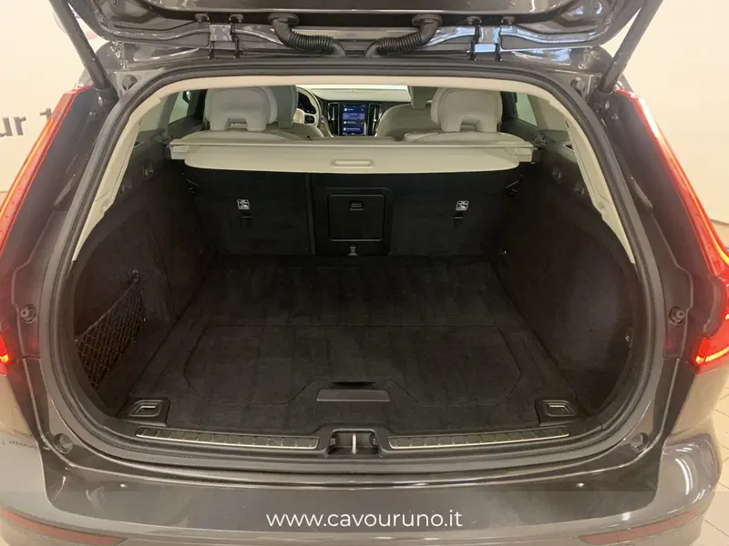 Volvo V60 Cross Country usata a Ferrara (11)