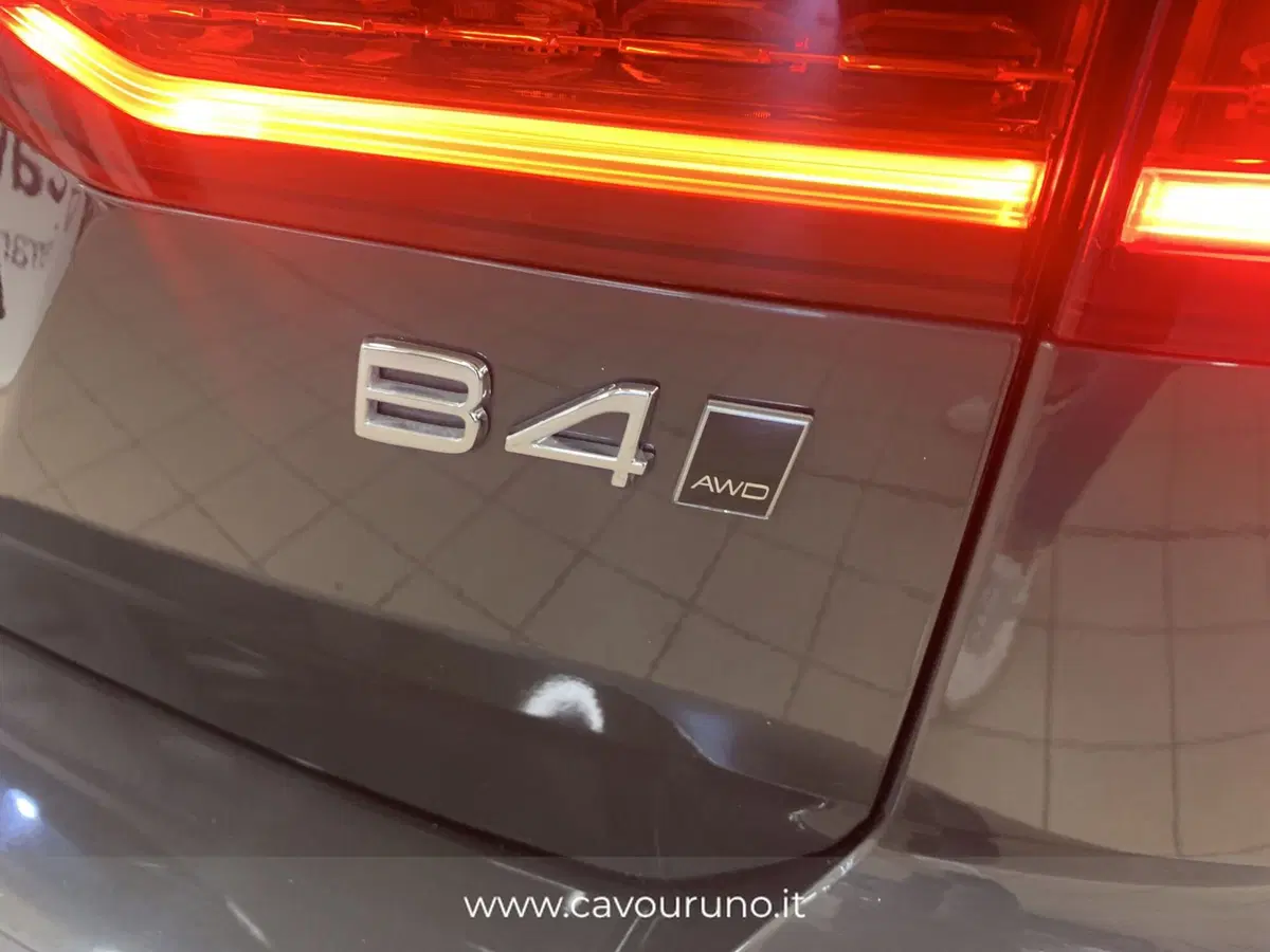 Volvo V60 Cross Country usata a Ferrara (14)