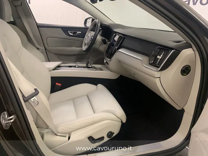 Volvo V60 Cross Country usata a Ferrara (15)