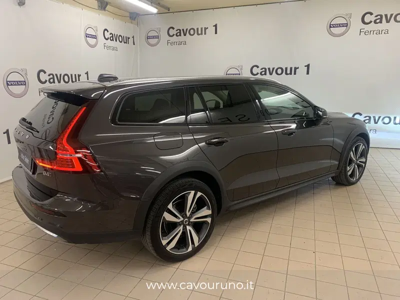 Volvo V60 Cross Country usata a Ferrara (7)