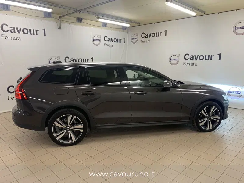 Volvo V60 Cross Country usata a Ferrara (8)