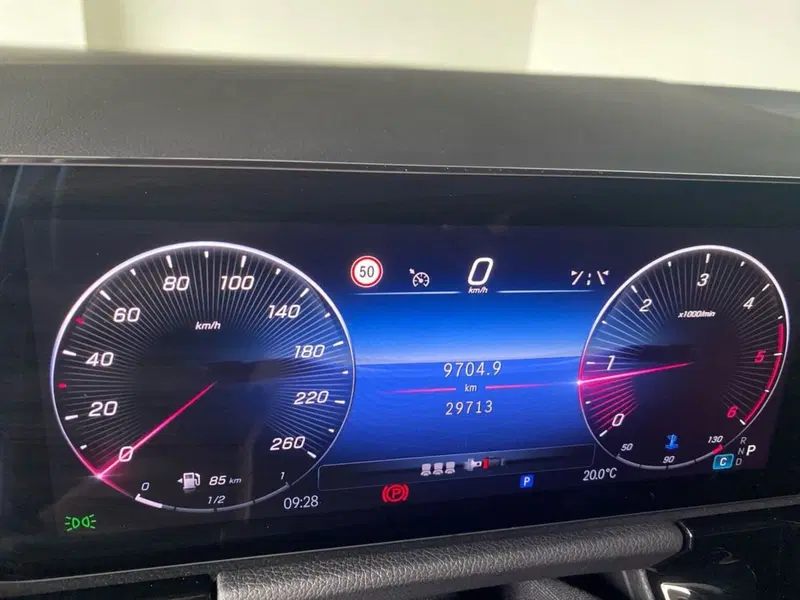 Mercedes-Benz GLA SUV usata a Bergamo (14)