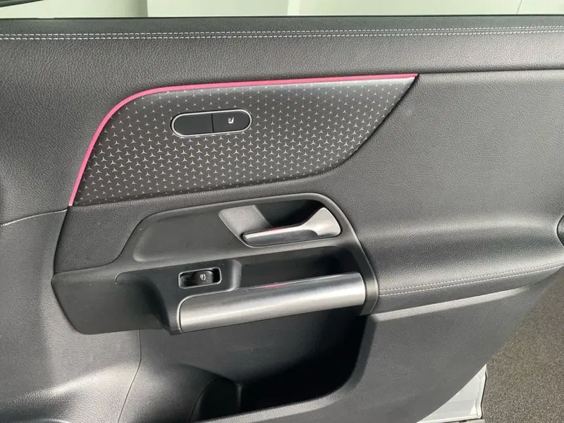 Mercedes-Benz GLA SUV usata a Bergamo (18)