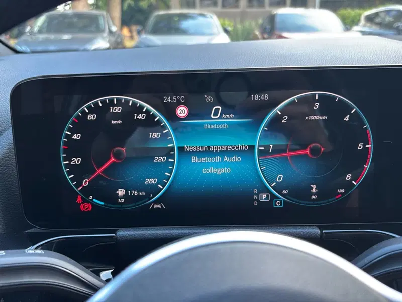 Mercedes-Benz GLA SUV usata a Bologna (11)