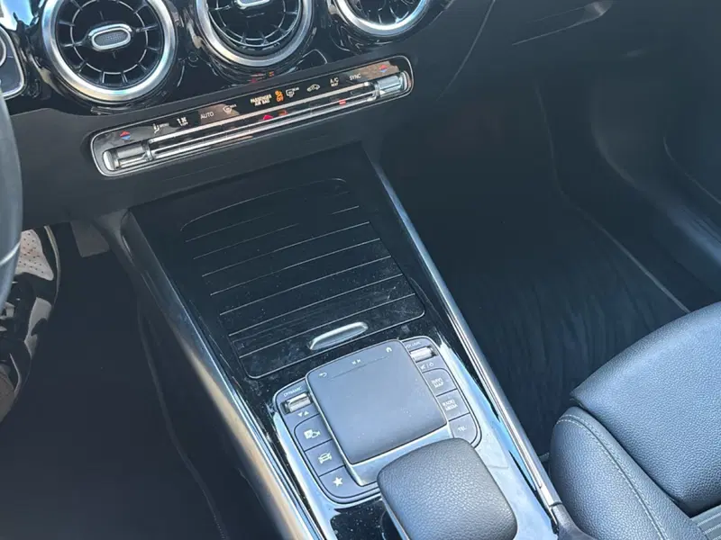 Mercedes-Benz GLA SUV usata a Bologna (14)