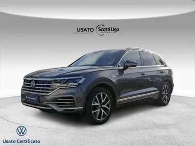 Volkswagen Touareg 3.0 V6 TSI eHybrid Elegance del 2021 usata a Livorno