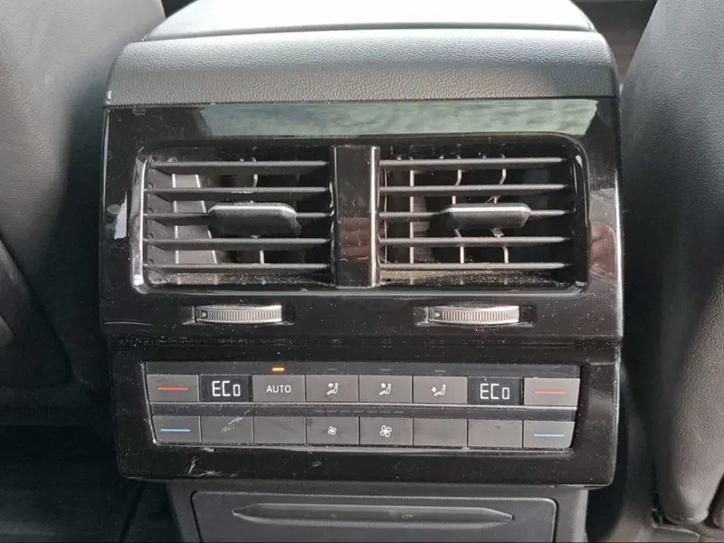 Volkswagen Touareg usata a Livorno (13)