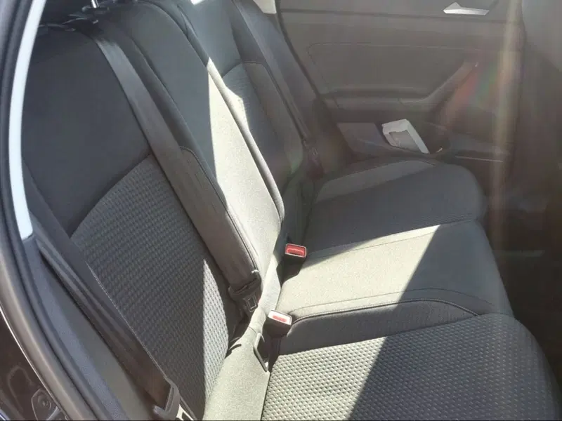 Volkswagen Taigo usata a Livorno (11)