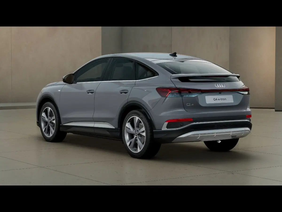 Audi Q4 Sportback nuova a Livorno (3)
