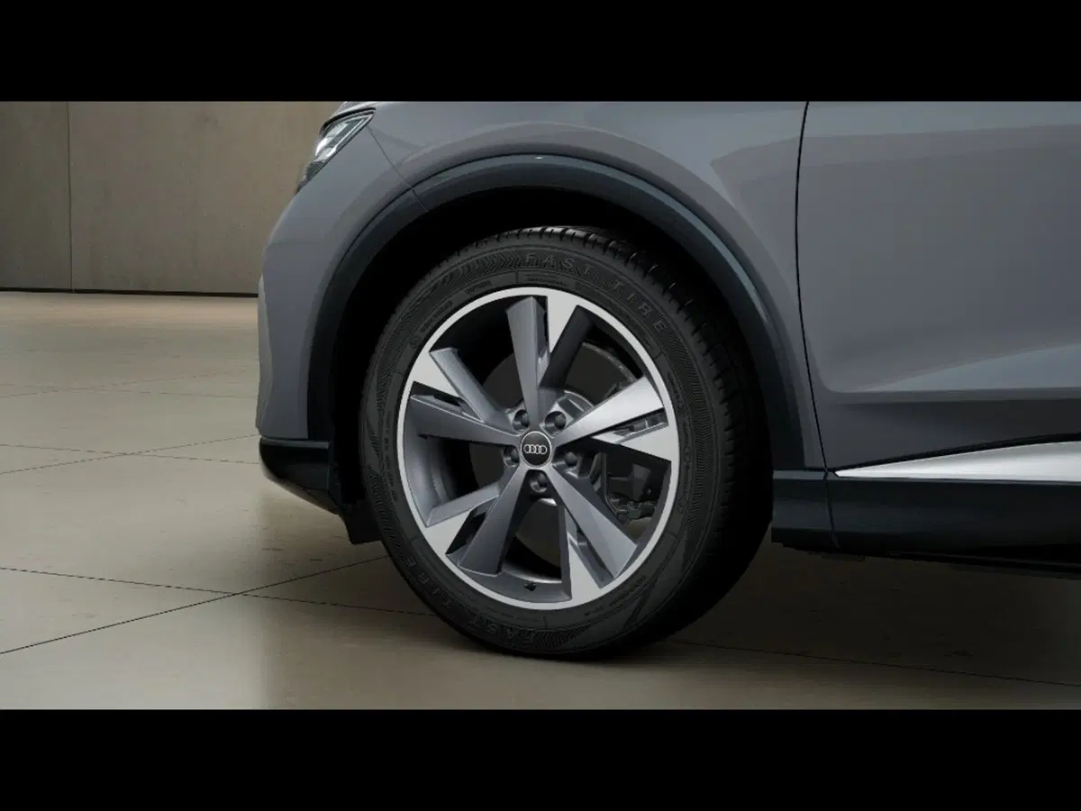 Audi Q4 Sportback nuova a Livorno (6)