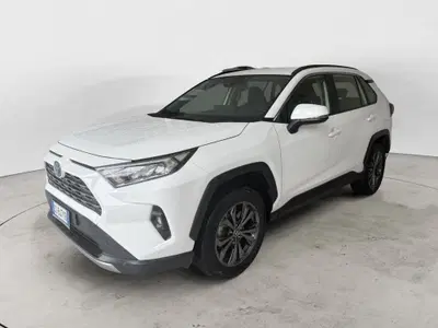 Toyota Rav4 HV (218CV) E-CVT 2WD Style del 2023 usata a Parma