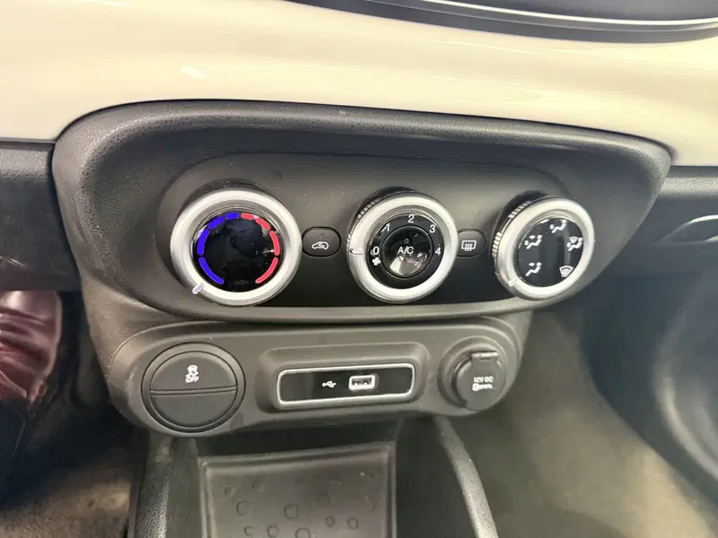 Fiat 500L usata a Latina (17)