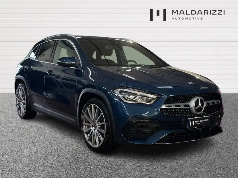 Mercedes-Benz GLA SUV usata a Matera