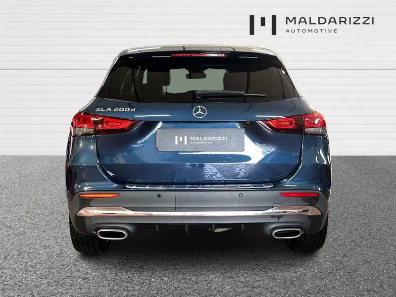 Mercedes-Benz GLA SUV usata a Matera (3)