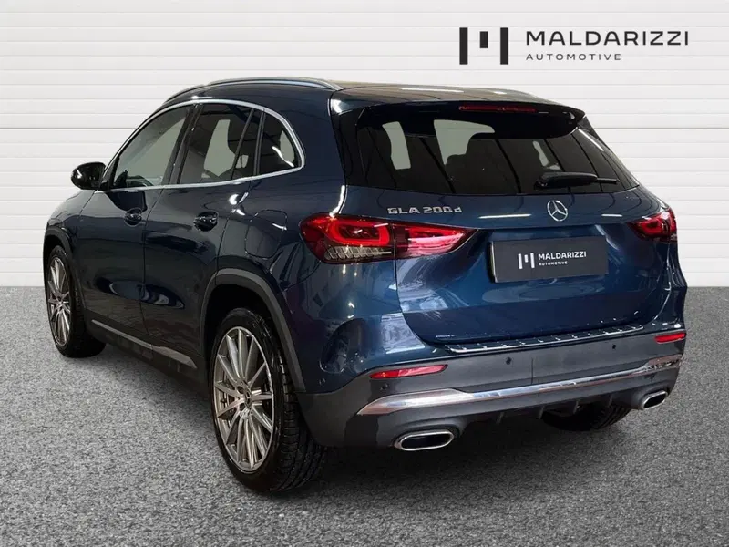 Mercedes-Benz GLA SUV usata a Matera (4)