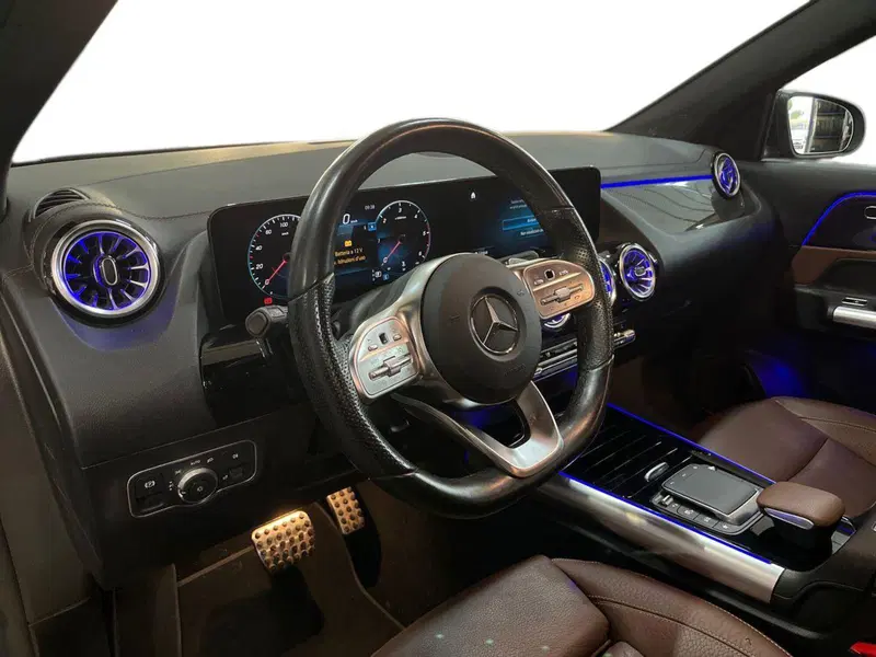 Mercedes-Benz GLA SUV usata a Matera (8)