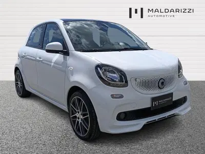 smart forfour forfour BRABUS 0.9 Turbo twinamic del 2017 usata a Bari