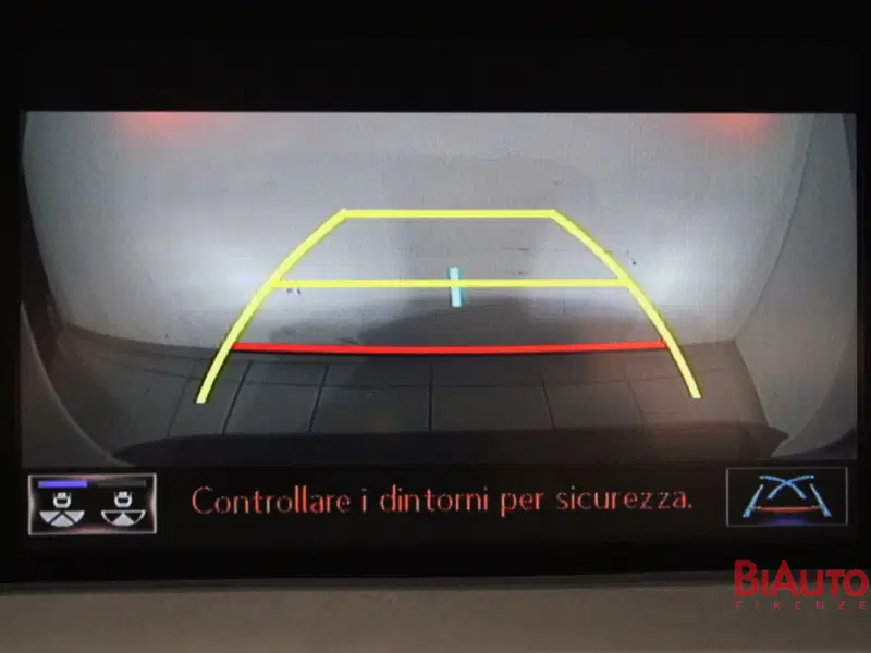 Lexus UX usata a Firenze (15)
