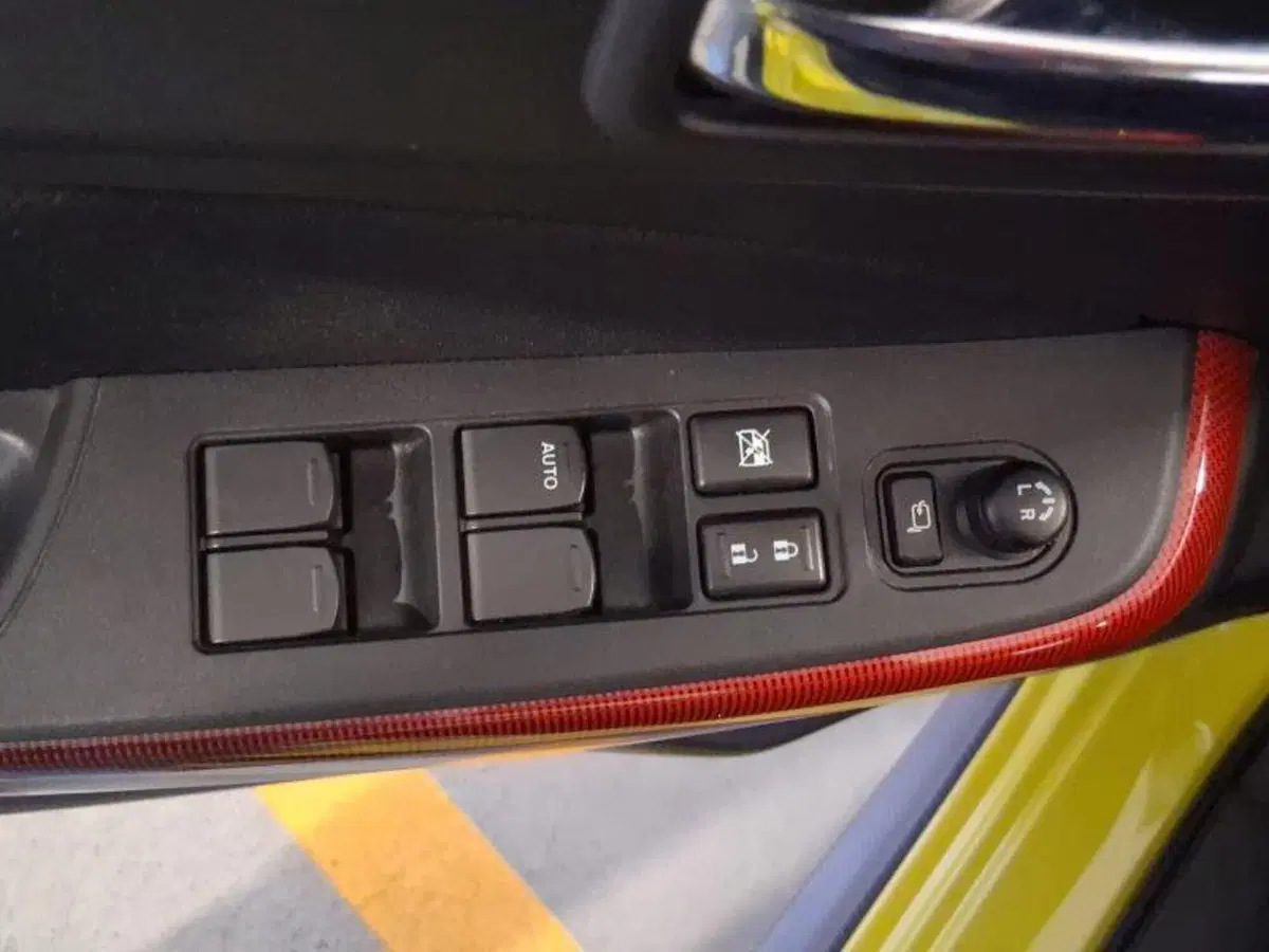Suzuki Swift usata a Genova (12)