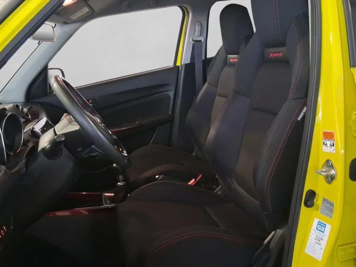 Suzuki Swift usata a Genova (9)