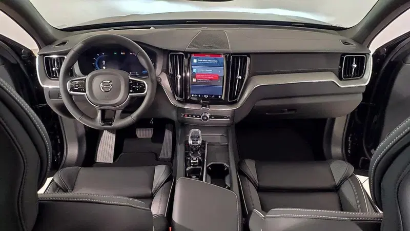 Volvo XC60 usata a Como (5)