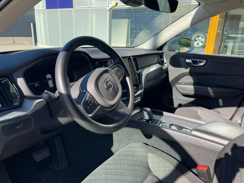 Volvo XC60 usata a Como (10)
