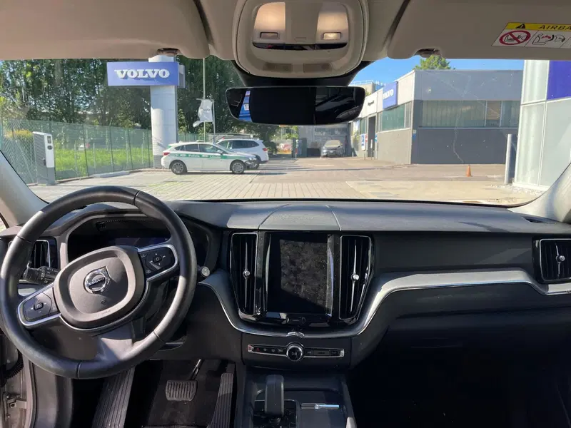 Volvo XC60 usata a Como (12)