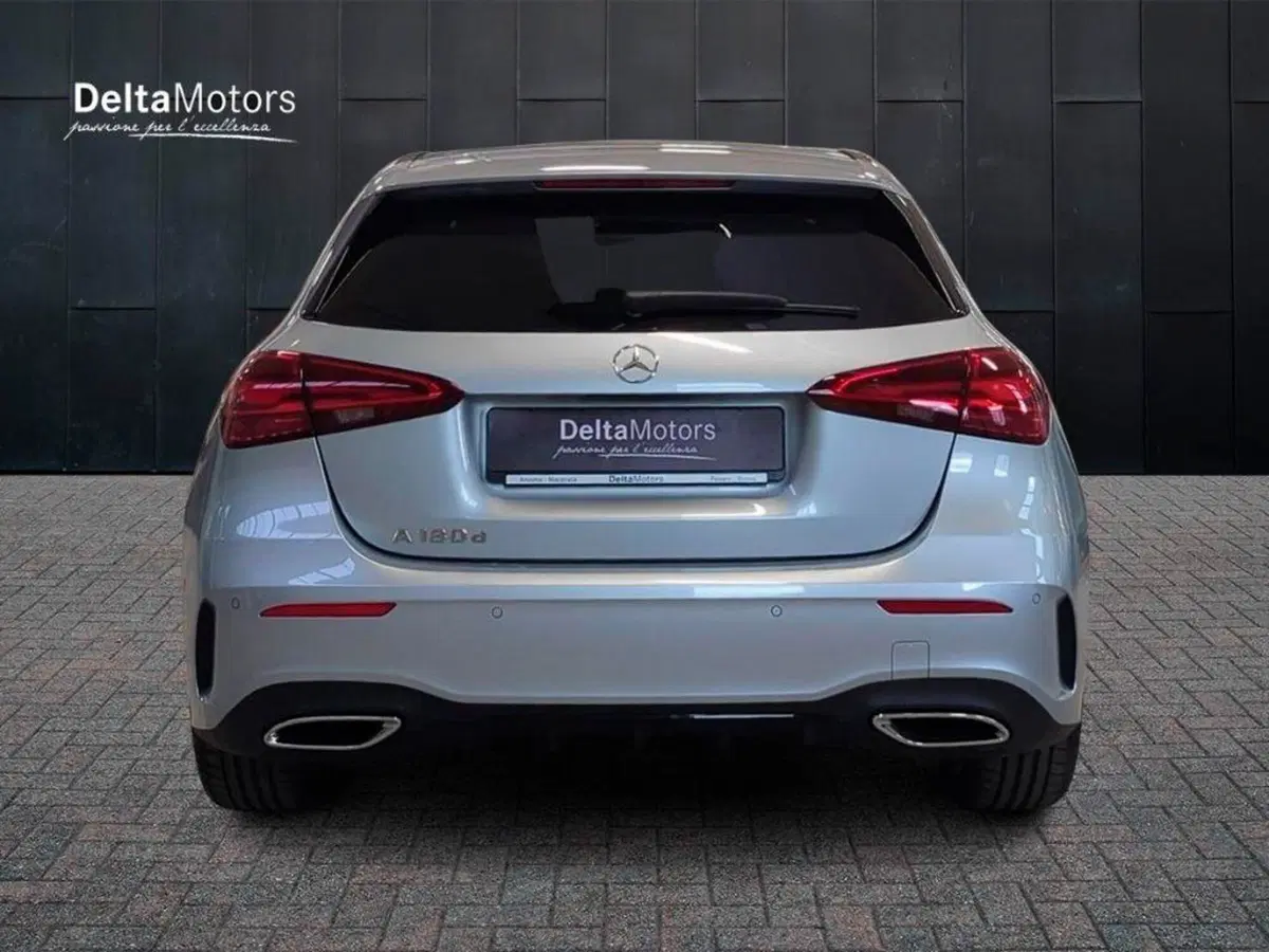 Mercedes-Benz Classe A Sedan nuova a Ancona (3)