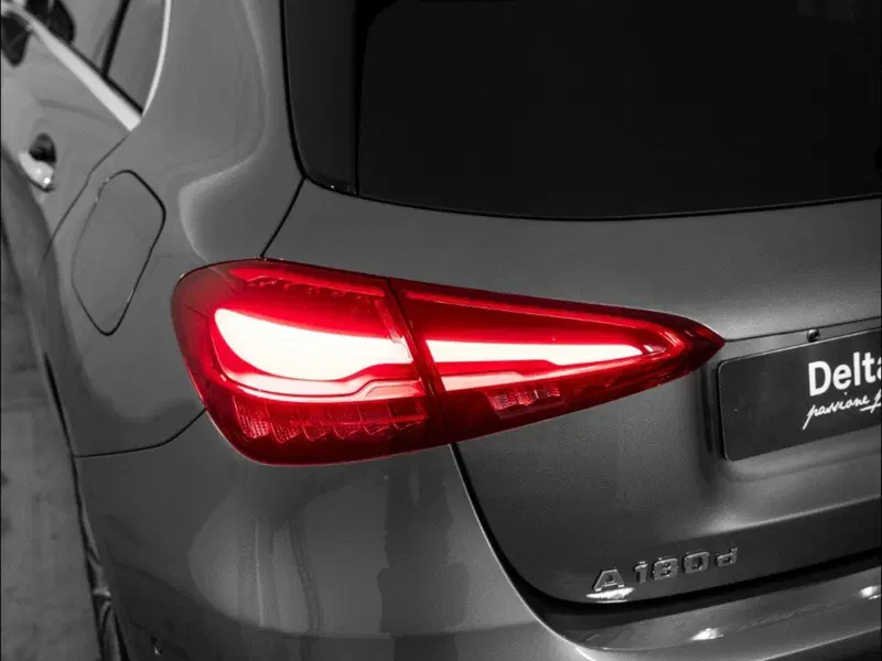 Mercedes-Benz Classe A Sedan nuova a Macerata (11)
