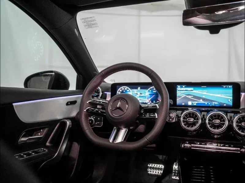 Mercedes-Benz Classe A Sedan nuova a Macerata (15)