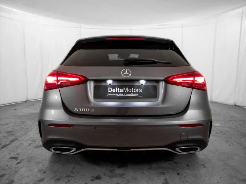 Mercedes-Benz Classe A Sedan nuova a Macerata (3)