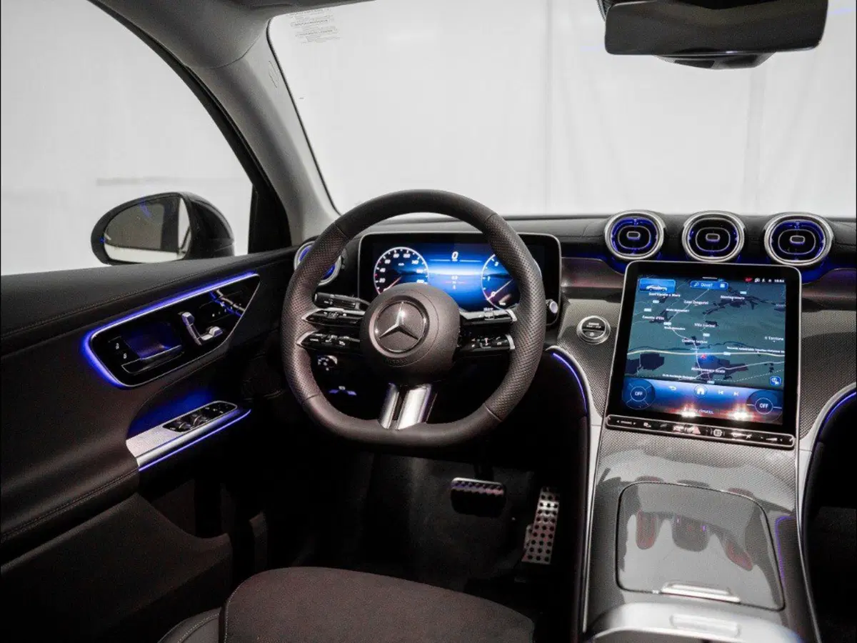 Mercedes-Benz GLC SUV nuova a Macerata (16)