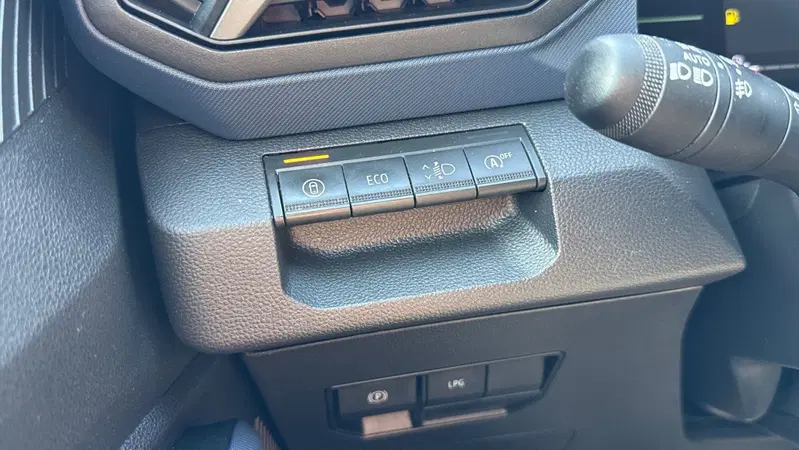 Dacia Duster usata a Treviso (15)