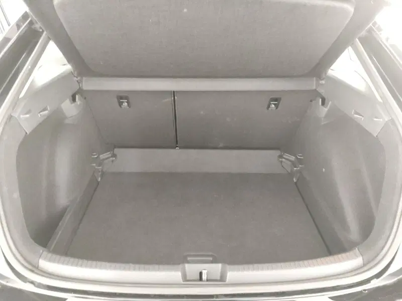Volkswagen Taigo usata a Napoli (16)