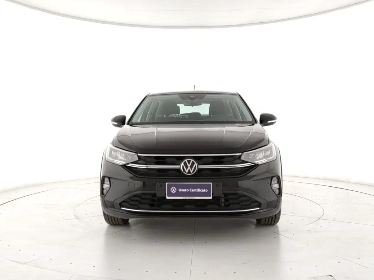 Volkswagen Taigo usata a Napoli (2)