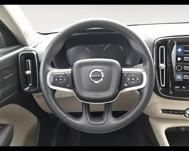 Volvo XC40 usata a Ravenna (12)
