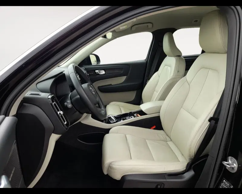 Volvo XC40 usata a Ravenna (9)