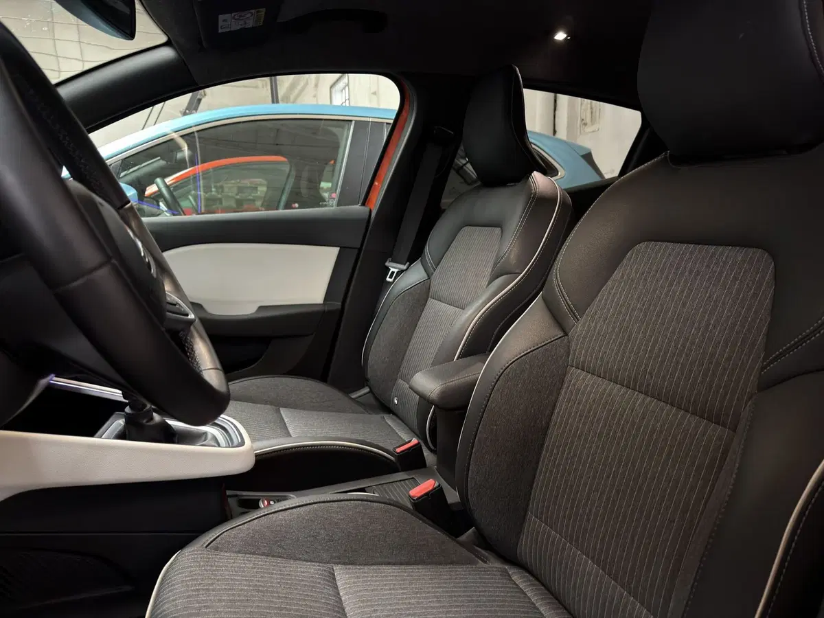 Renault Clio usata a Milano (15)