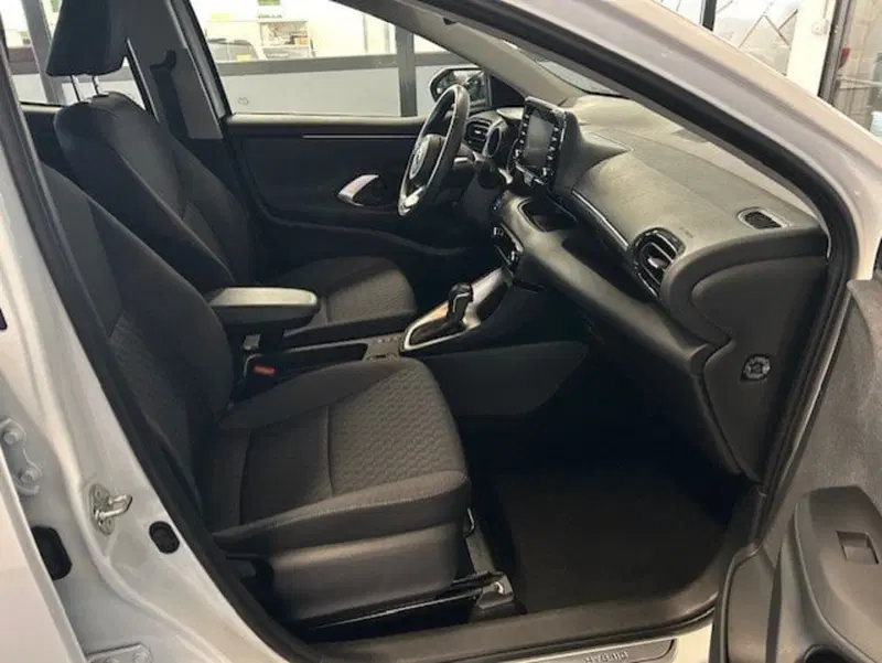Toyota Yaris usata a Bergamo (14)