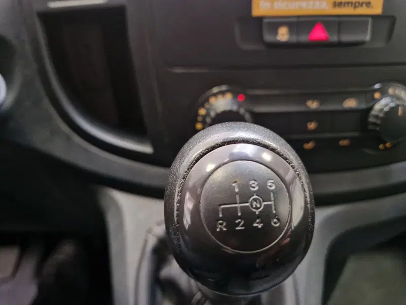 Mercedes-Benz Vito usata a Varese (11)