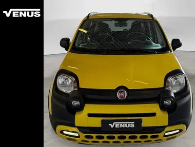 Fiat Panda 1.0 FireFly S&amp;S Hybrid City Cross del 2021 usata a Monza