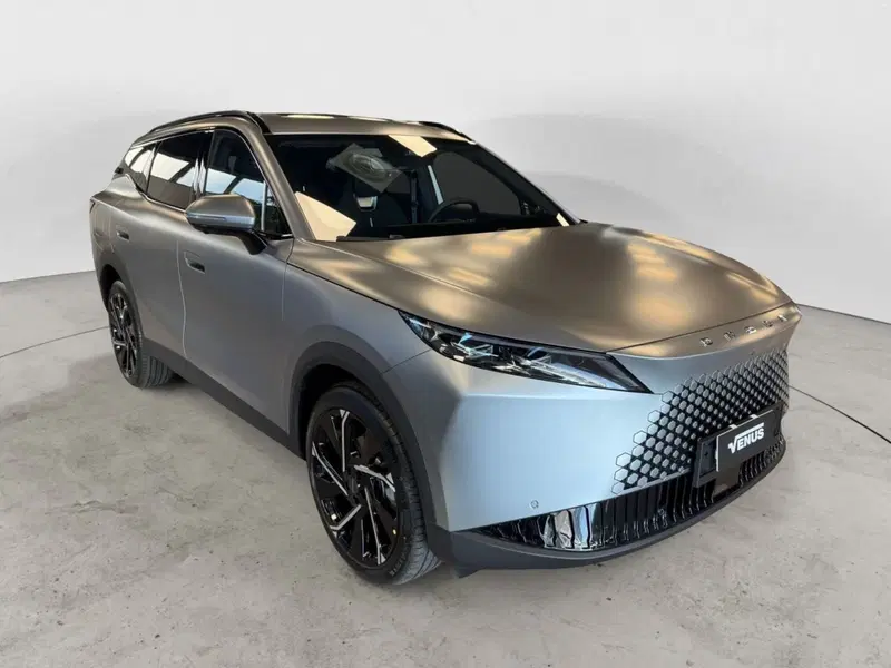 Omoda Omoda 7 SHS-P nuova a Milano (10)